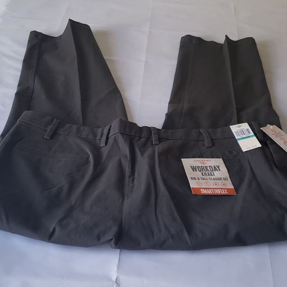 NWT - Dockers Big & Tall Classic-Fit Workday Pants - Picture 7 of 8